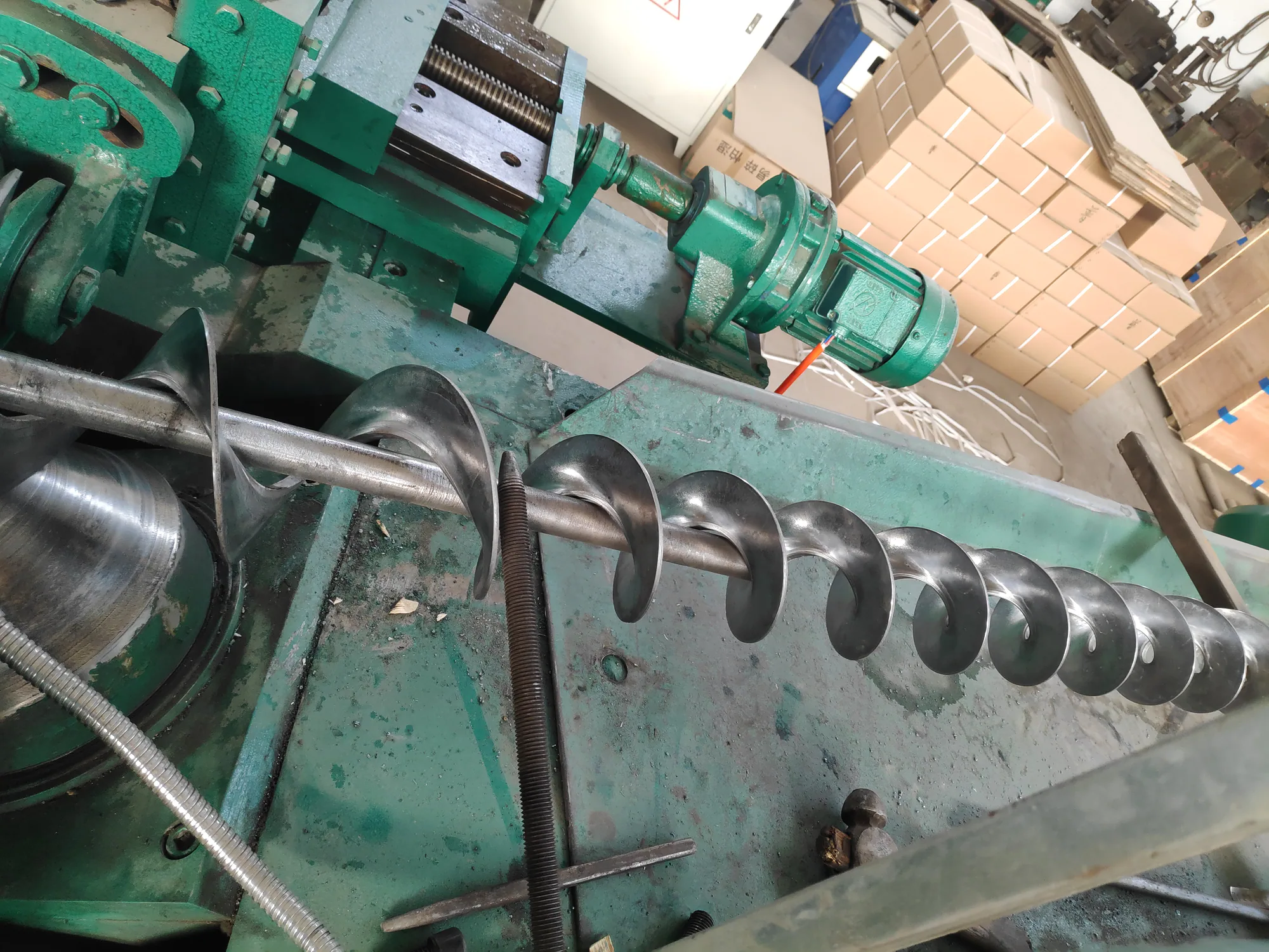 GX130-6M screw flight cold rolling machine