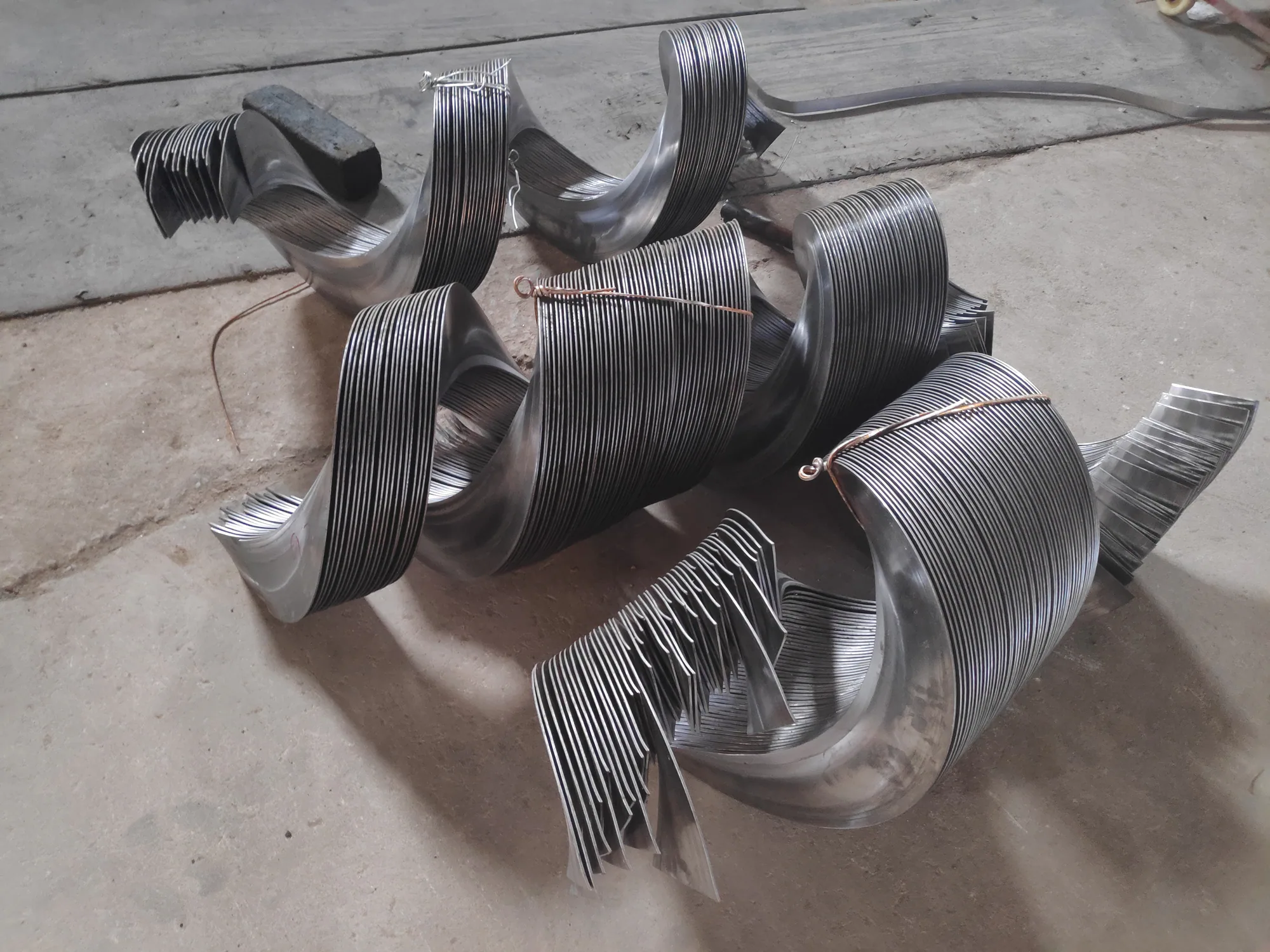 Industrial GX60-4S cold rolling machine for manufacturing continuous screw flights