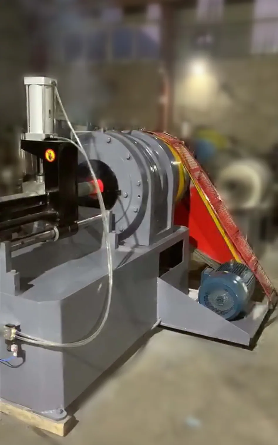 Hydraulic pipe end tapering machine and induction heating furnace for ground screw production Hydraulic pipe end tapering machine and induction heating furnace for ground screw production