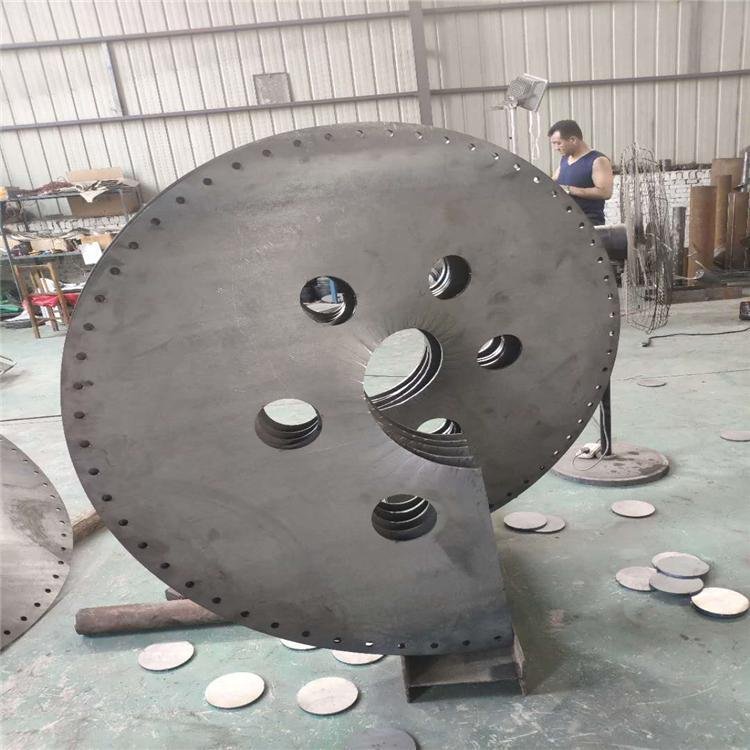 Custom sectional screw flight for auger and conveyor assemblies Custom sectional screw flight for auger and conveyor assemblies