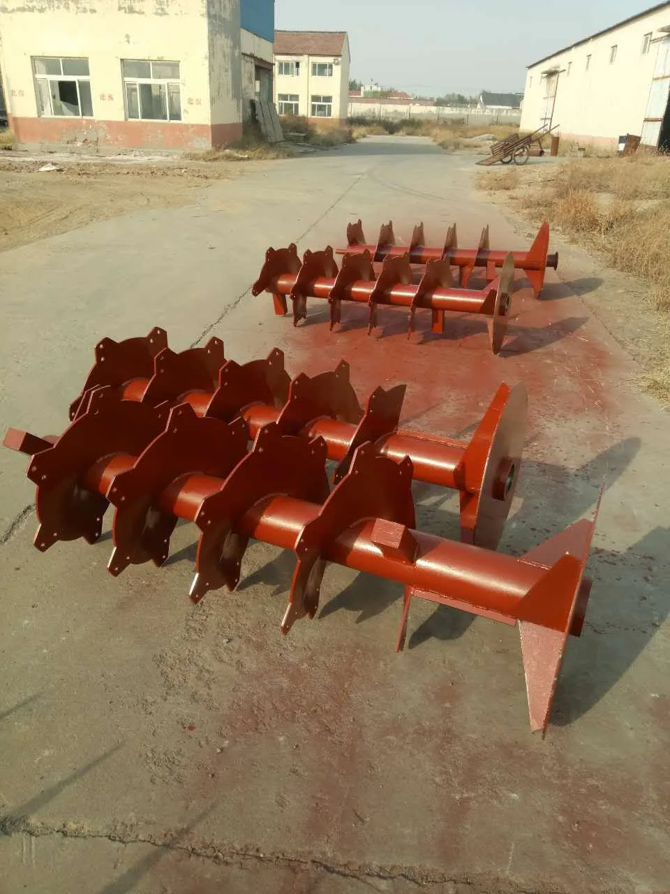 Vertical auger beater for a manure spreader Vertical auger beater for a manure spreader